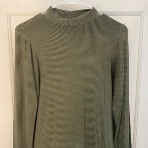 Green American Eagle Long Sleeve Mock Turtleneck Tee